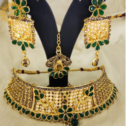 Naitikaarts Latest Choker Design Traditional Stylish Fancy Pearl Necklace Jewellery Set for Women NA-221-GREEN