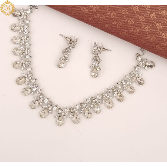 Naitikaarts Latest Choker Design Traditional Stylish Fancy Pearl Necklace Jewellery Set for Women NA-S271