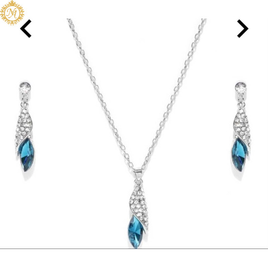 Naitikaarts Gold Round Crystal Pendant with Chain and Earrings Set for Women and Girls