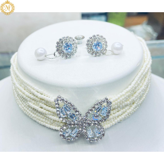 WHITE BUTTERFLY CHOKER