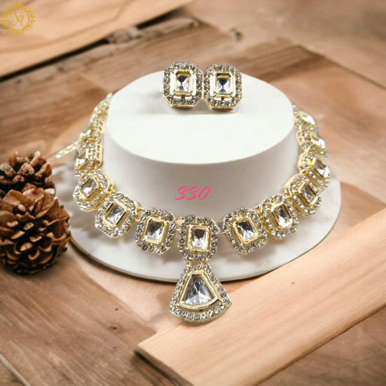 naitikaarts choker set 